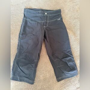 She Beest Black Bike Shorts/Capris